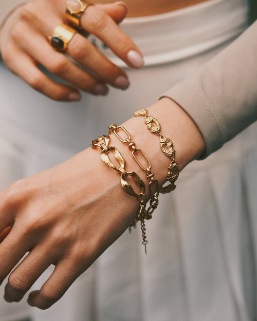 Amphitrite Wide Chain — Gold-Tone Chain Bracelet, alternate view